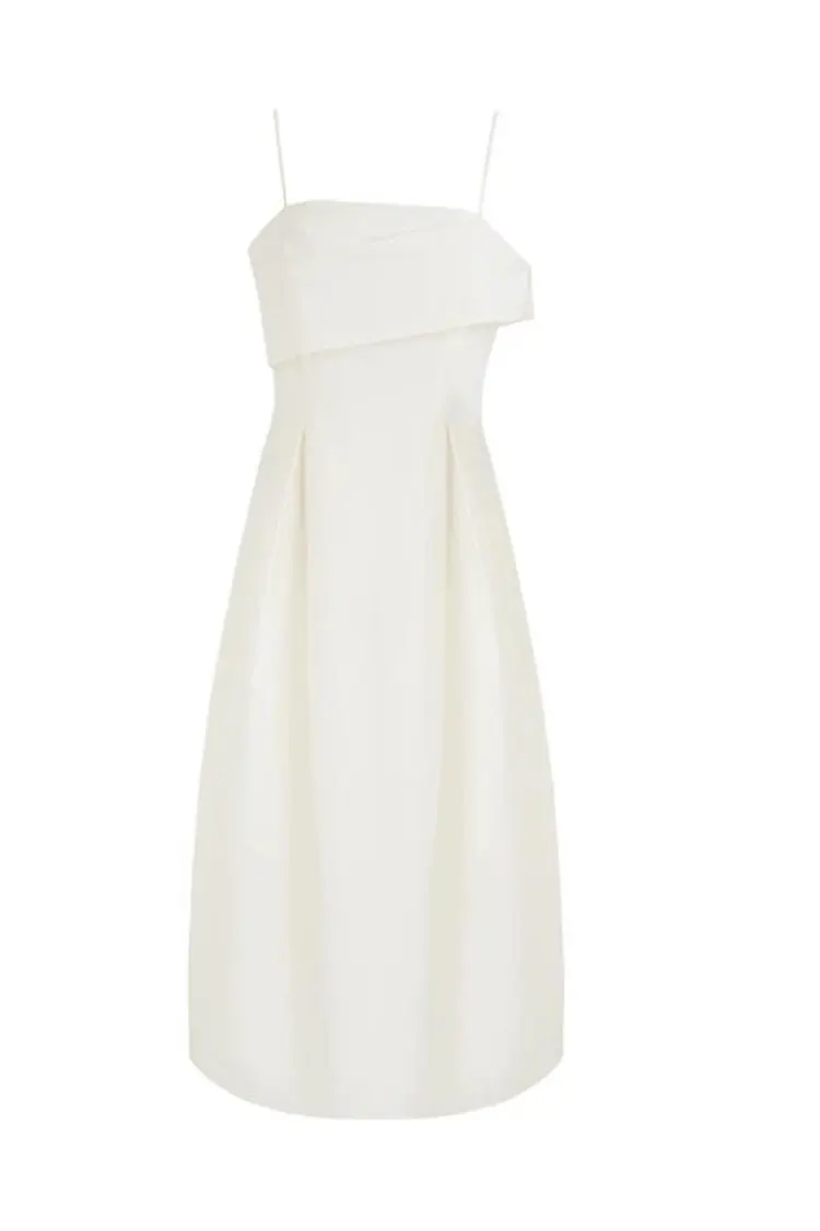 ¿Cómo puede un vestido de fiesta asimétrico de estilo francés para mujer realzar tu apariencia elegante para una ocasión?